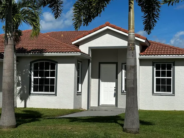 $2,950 | 519 Northwest Ember Way, Jensen Beach, FL 34957