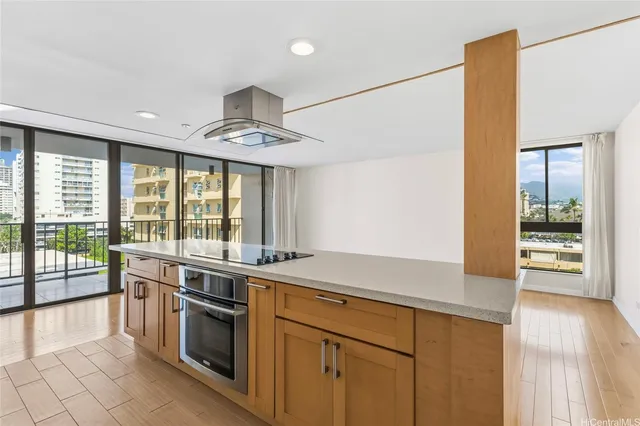 $3,900 | 250 ʻŌhua Avenue, Unit 5C, Honolulu, HI 96815