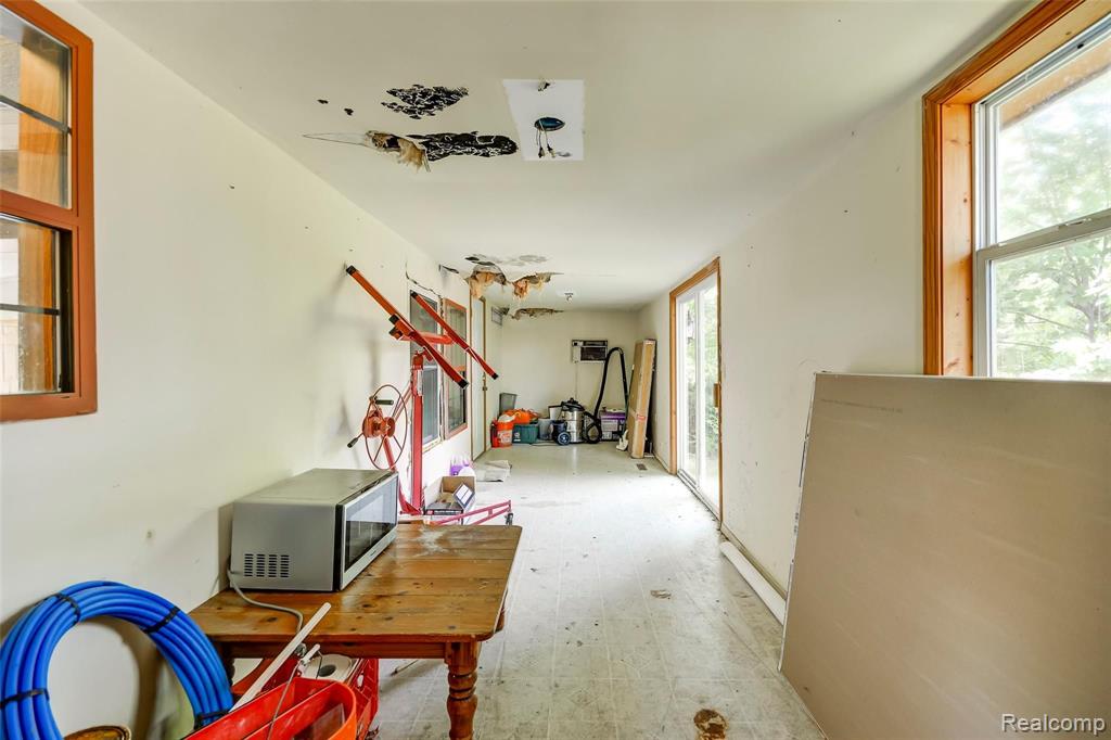 1347 Elms Road Flint, MI 48532 - Photo 14 of 40