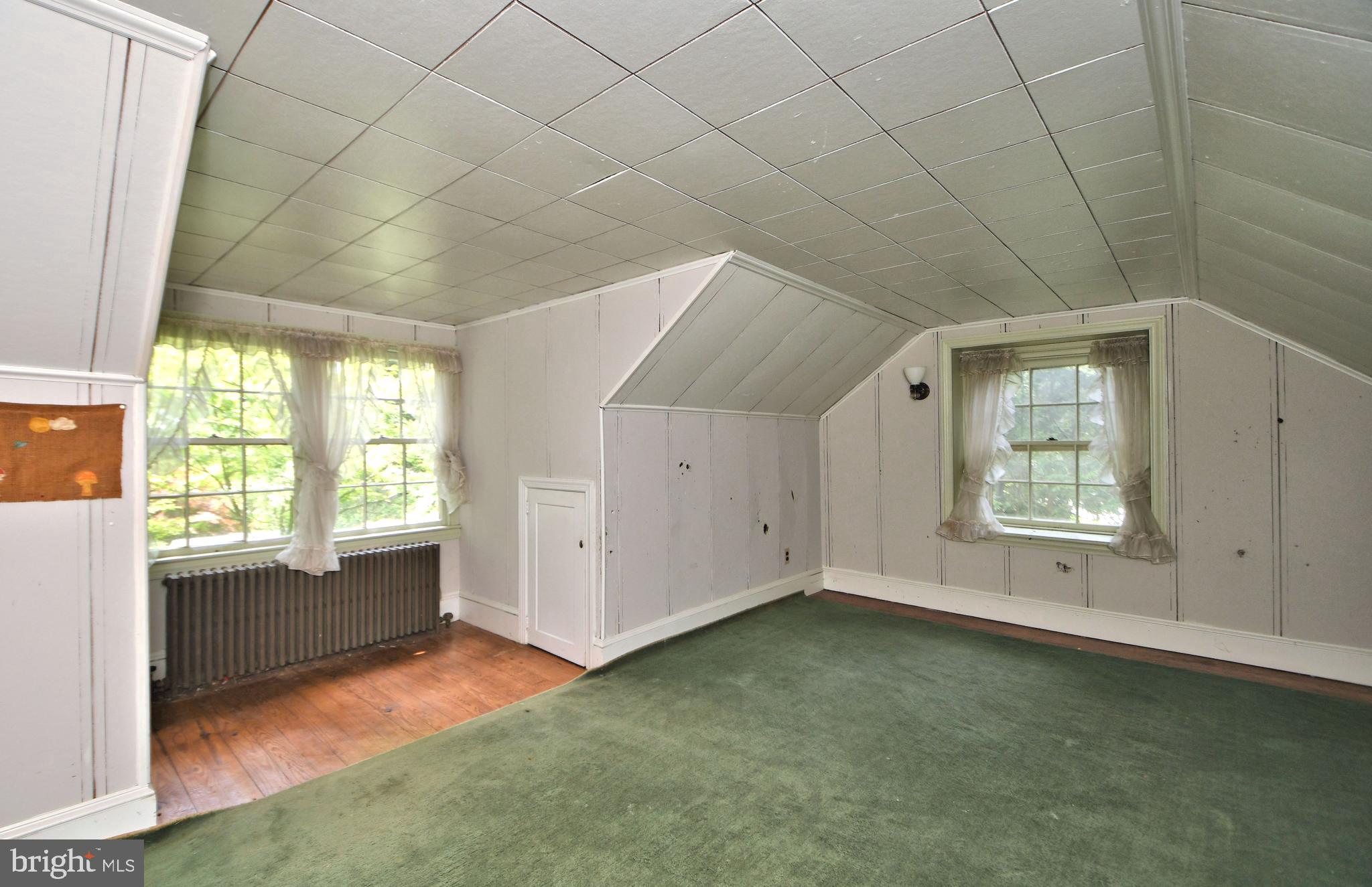 120 Hewett Road Wyncote, PA 19095 - Photo 27 of 44 an empty room with windows
