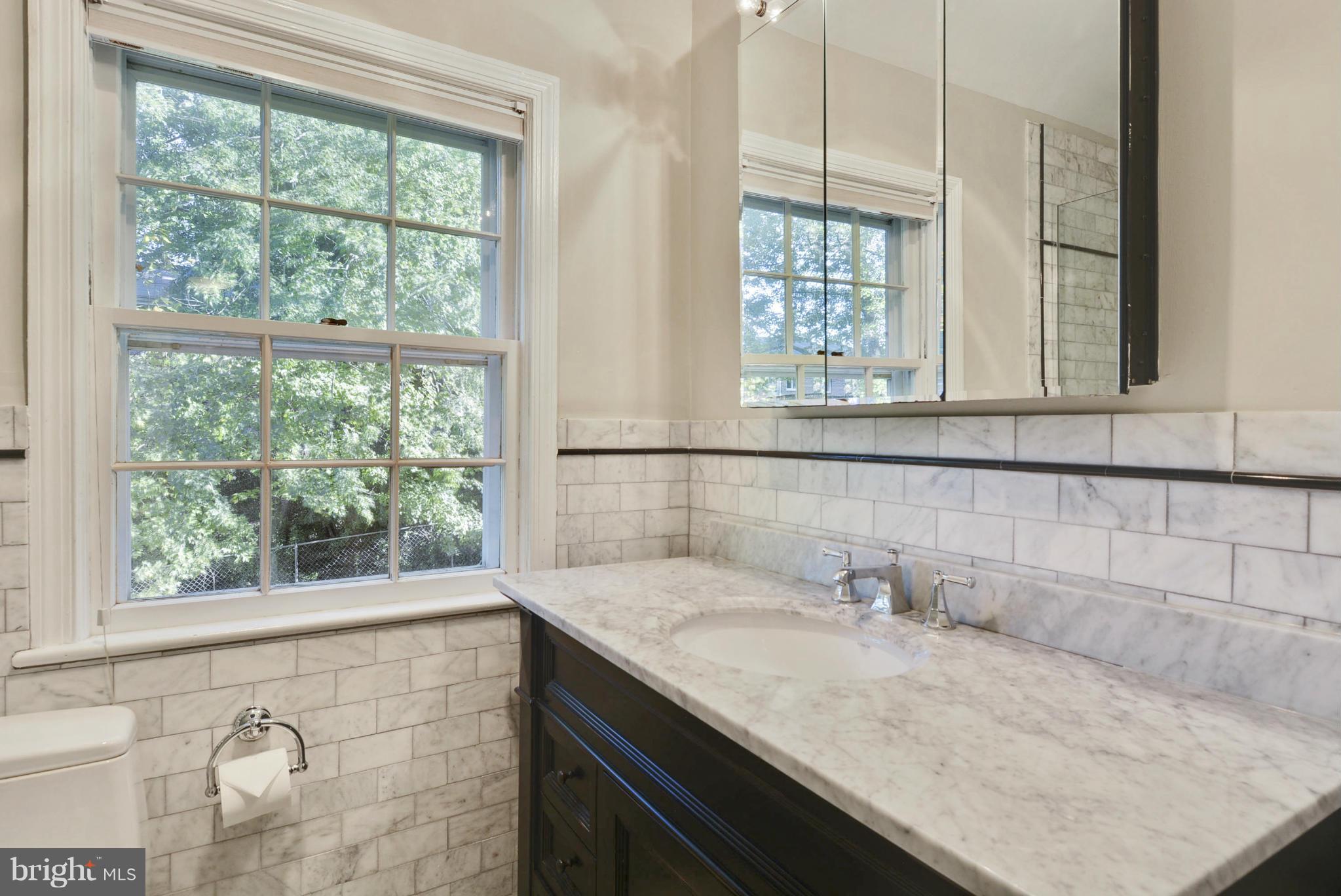 404 Mansfield Road Silver Spring, MD 20910 - Photo 24 of 30 Bath (Master)