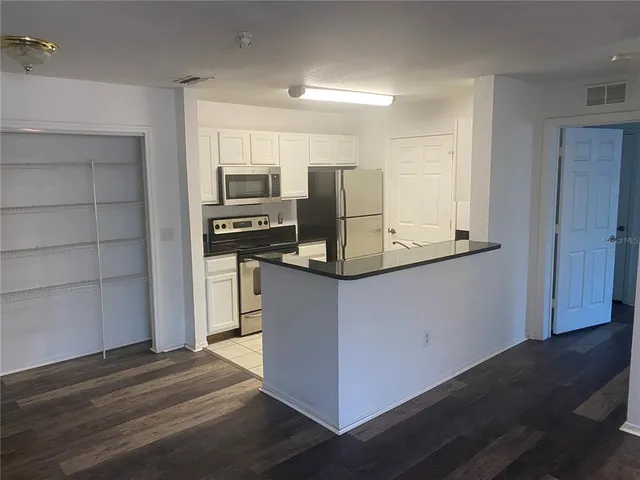 $240,000 | 4850 51st Street West, Unit 6101, Bradenton, FL 34210