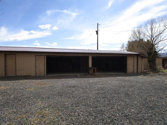 1054-19 19 1/2 Road Fruita, CO 81521 - Photo 15 of 24 a front view of a house