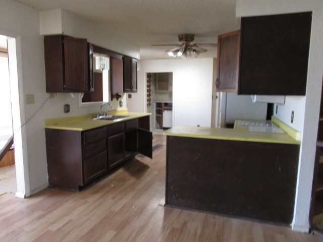 1054-19 19 1/2 Road Fruita, CO 81521 - Photo 7 of 24 a spacious bathroom with a double vanity sink and a mirror