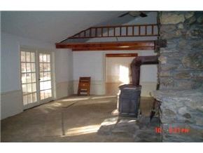 67 Hampstead Road Sandown, NH 03873 - Photo 3 of 9