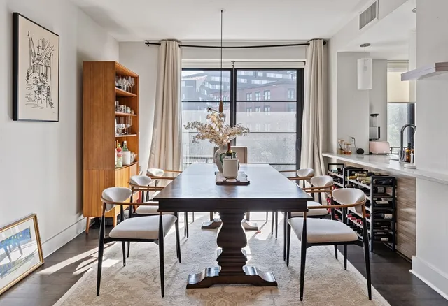 $1,205,000 | 14 West Broadway, Unit 307, Boston, MA 02127