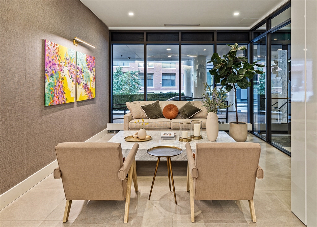 14 West Broadway, Unit 307 Boston, MA 02127 - Photo 24 of 26