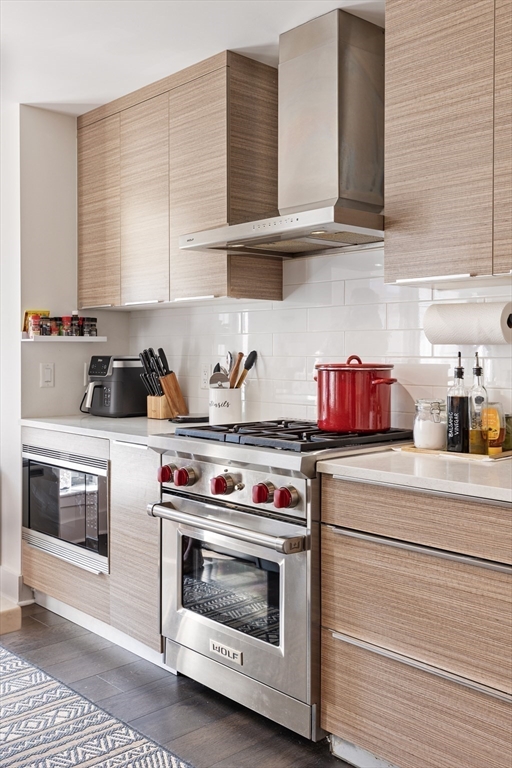 14 West Broadway, Unit 307 Boston, MA 02127 - Photo 3 of 26