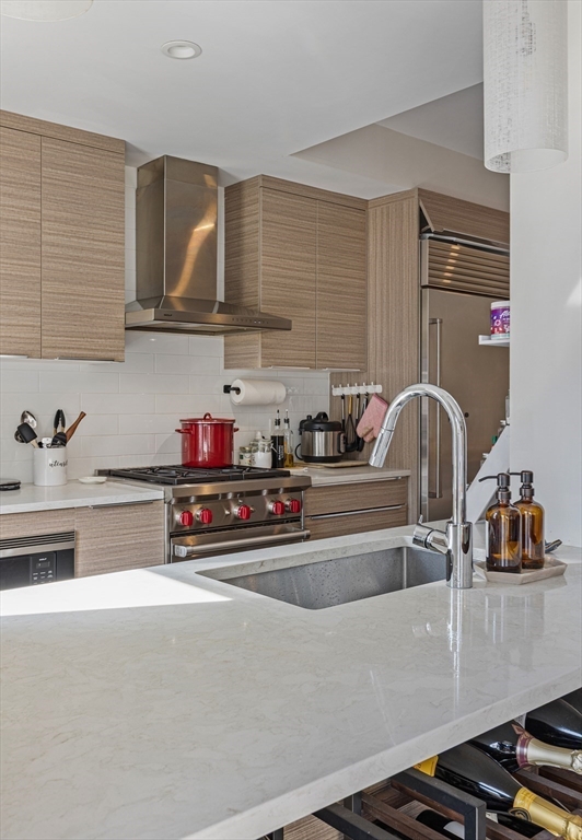 14 West Broadway, Unit 307 Boston, MA 02127 - Photo 4 of 26