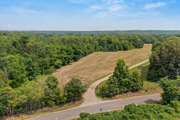 $1,200,000 | 3890 Ames Road, Hickory Valley, TN 38042
