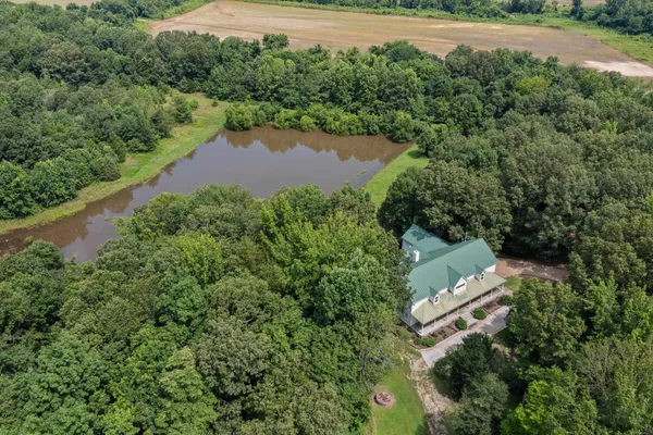 $1,200,000 | 3890 Ames Road, Hickory Valley, TN 38042