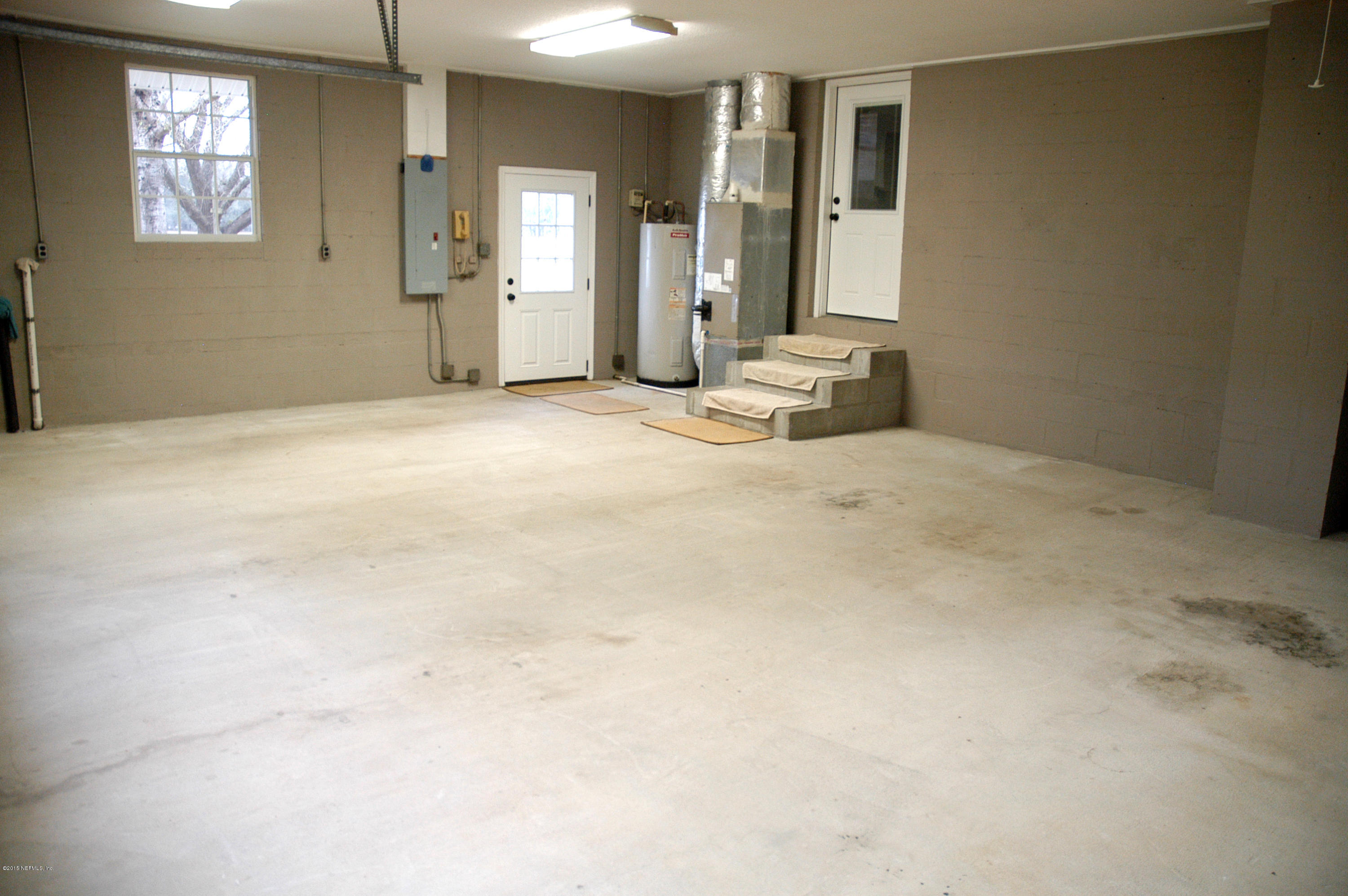 2718 Ruby Hilliard, FL 32046 - Photo 26 of 33 Attached Garage 03