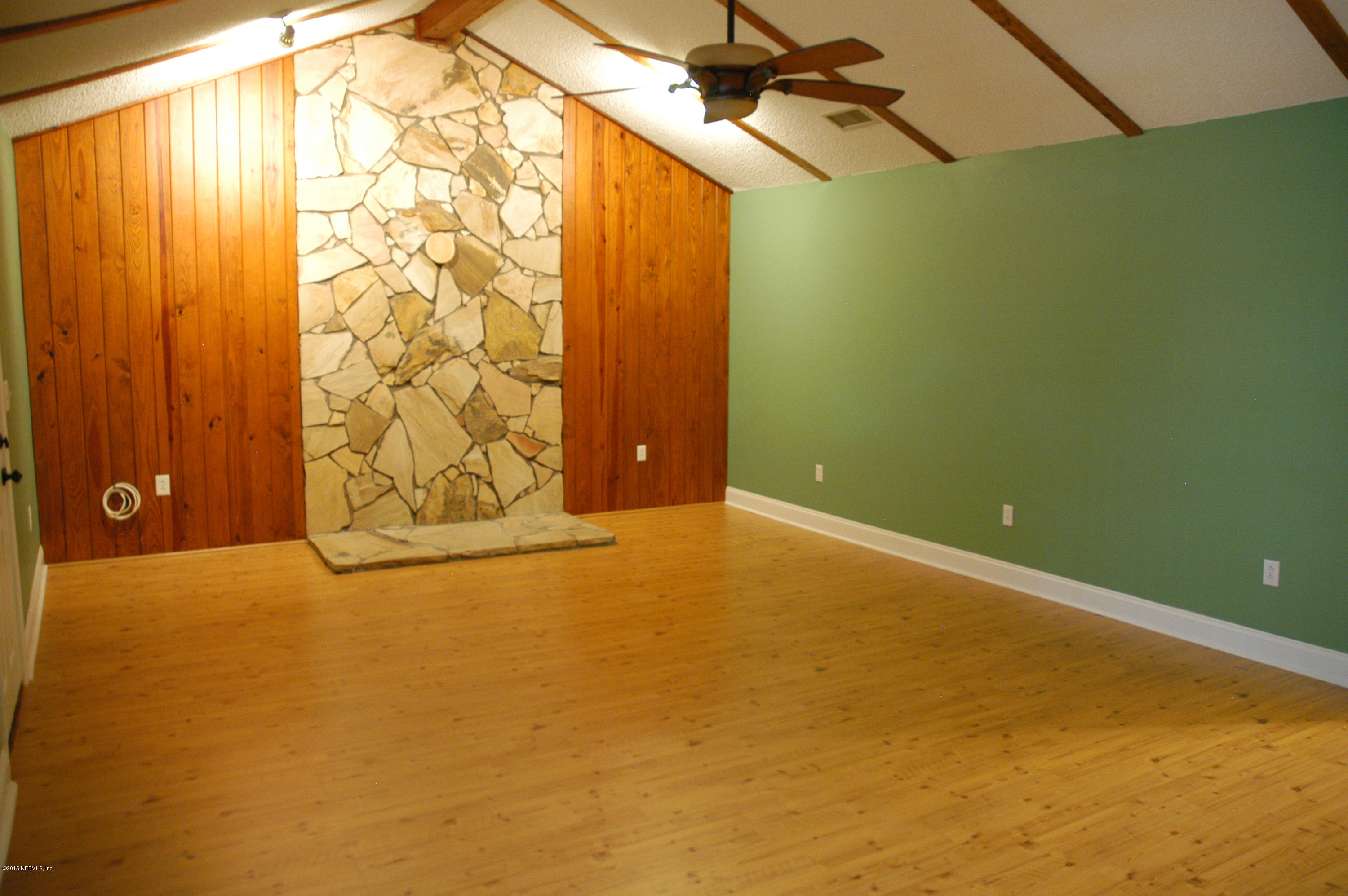 2718 Ruby Hilliard, FL 32046 - Photo 5 of 33 Living Room 03