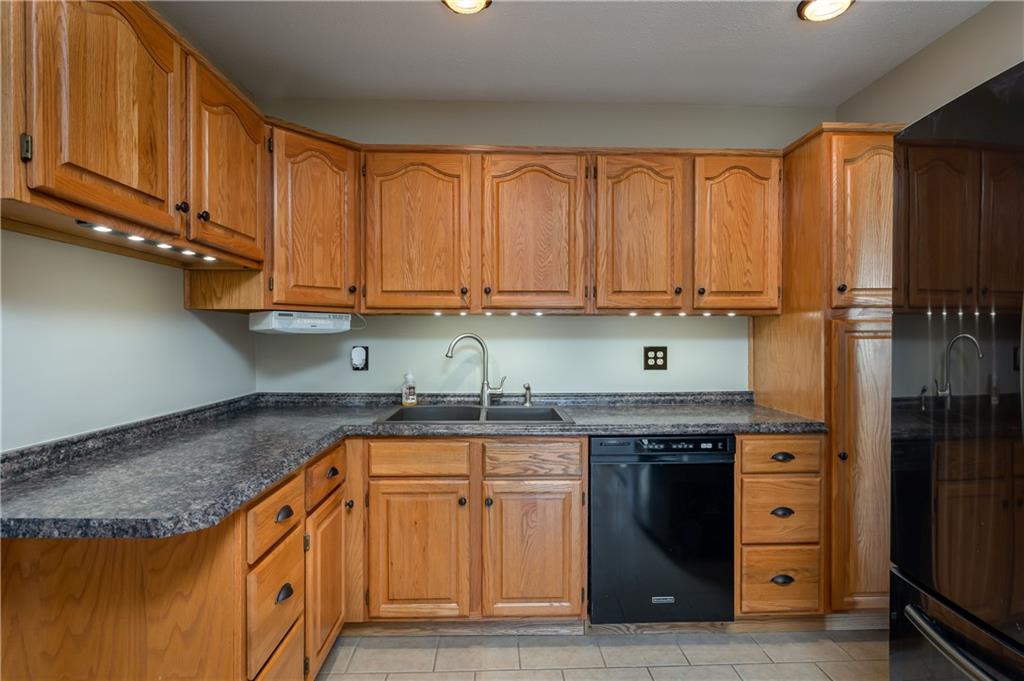 182 Moore Road Butler, PA 16001 - Photo 5 of 23