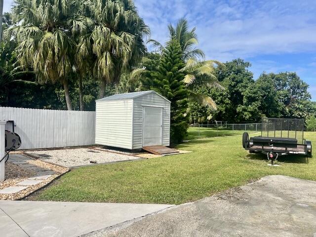 1931 Bacom Point Road Pahokee, FL 33476 - Photo 8 of 26 EEBA13FA-F803-4FFC-8843-D40B595DC9D1_1_2