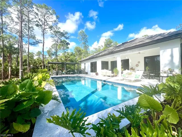 $5,900 | 510 12th Avenue Northeast, Naples, FL 34120