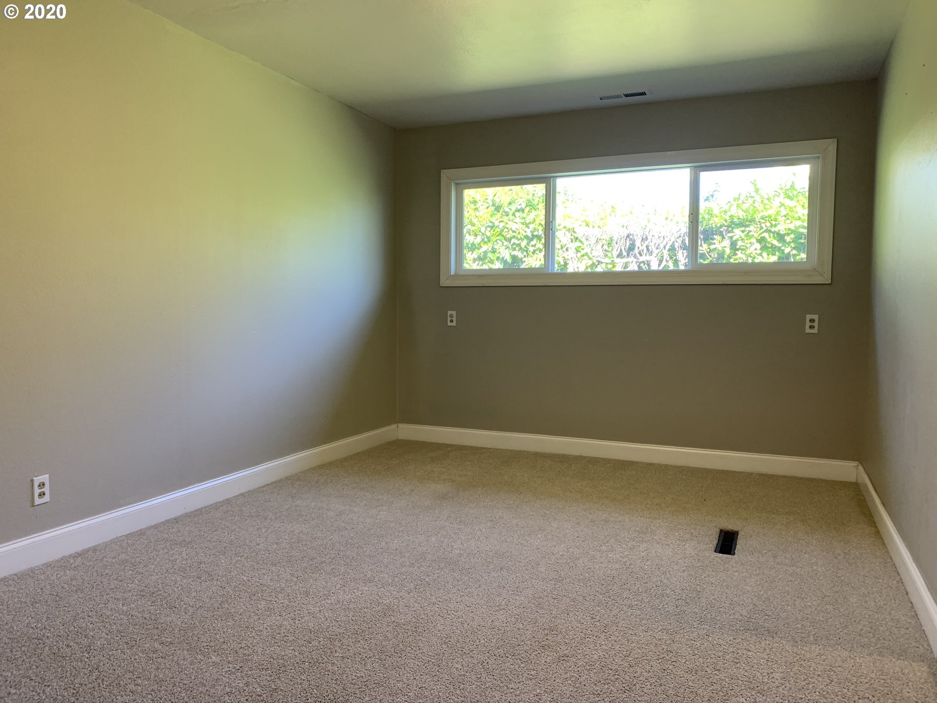 66646 Quail Road North Bend, OR 97459 - Photo 11 of 31