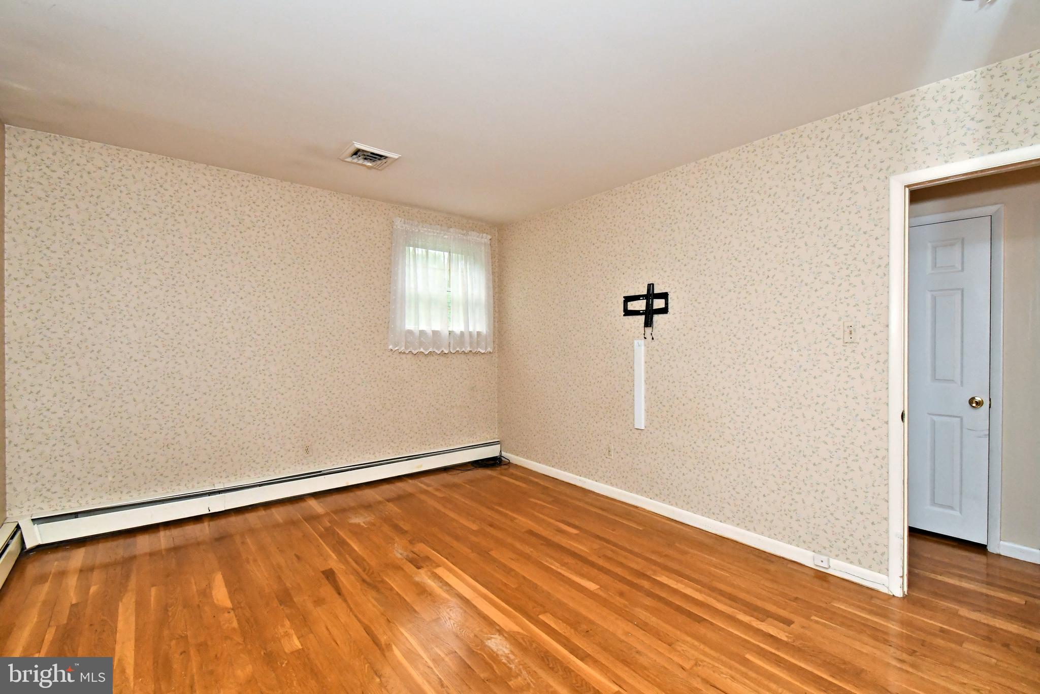 2390 Lenhart Road Colmar, PA 18915 - Photo 14 of 40