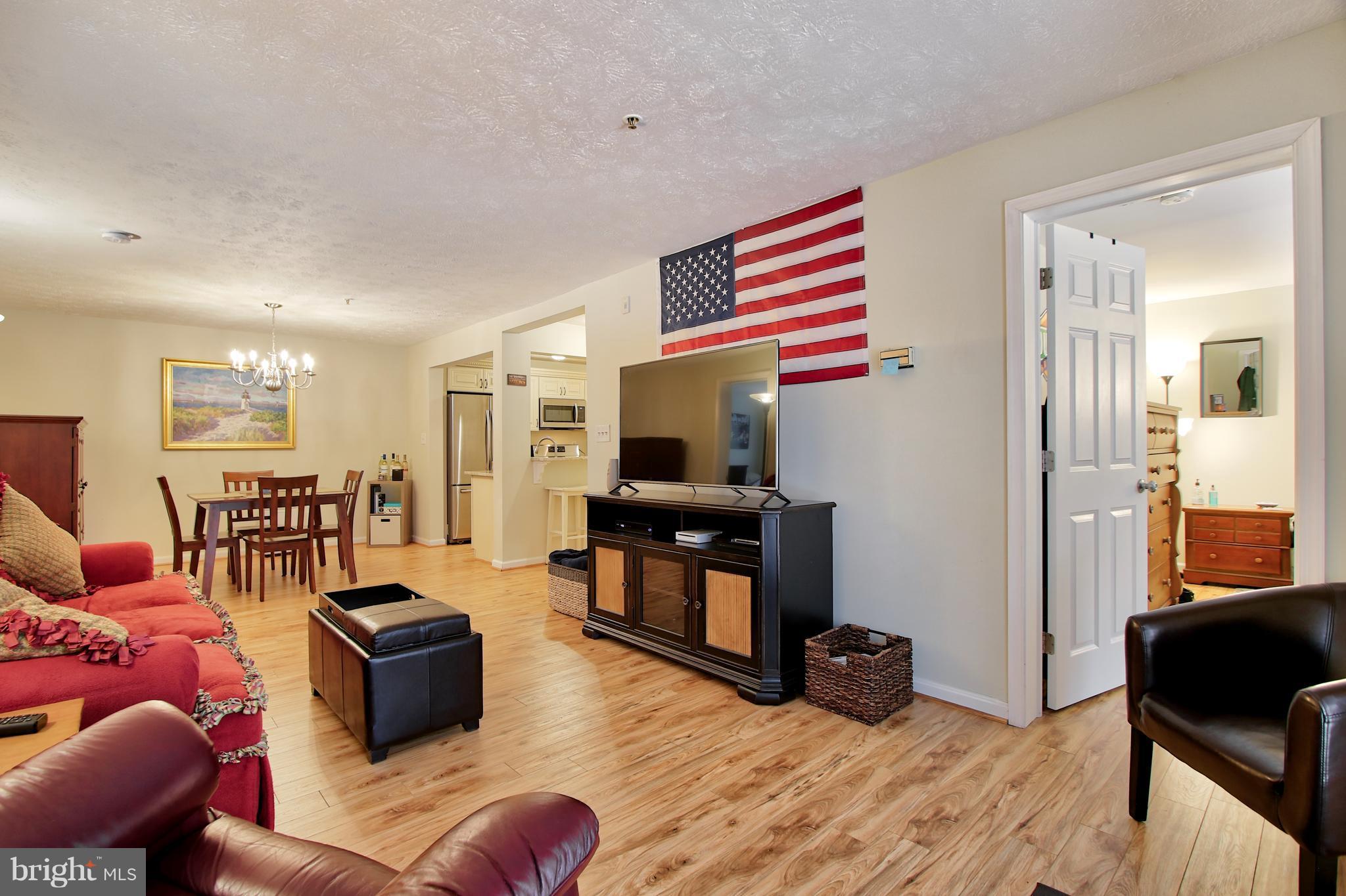 752 Kennington Road, Unit 752 Reisterstown, MD 21136 - Photo 2 of 25 Living Room