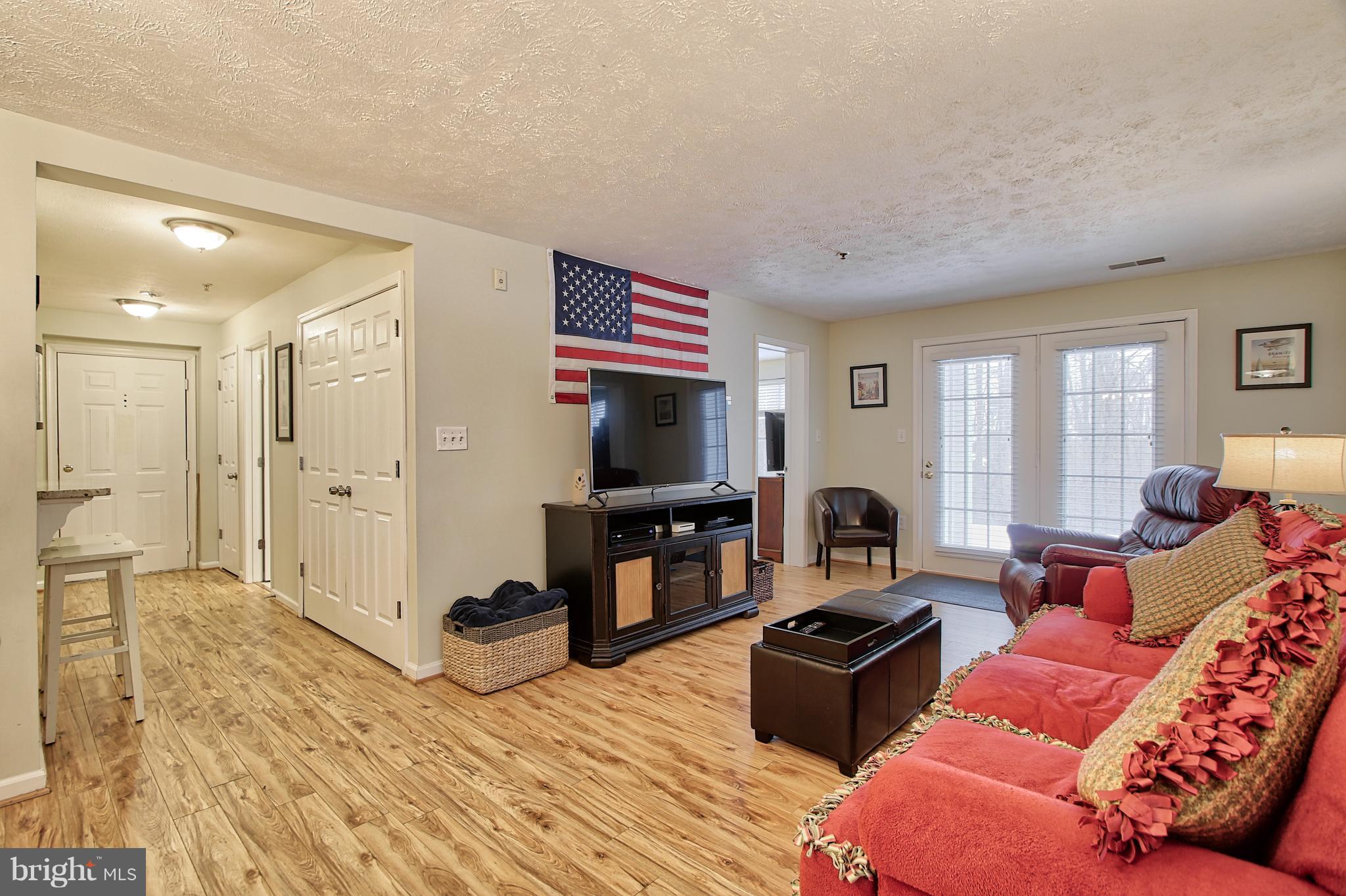 752 Kennington Road, Unit 752 Reisterstown, MD 21136 - Photo 3 of 25 Living Room