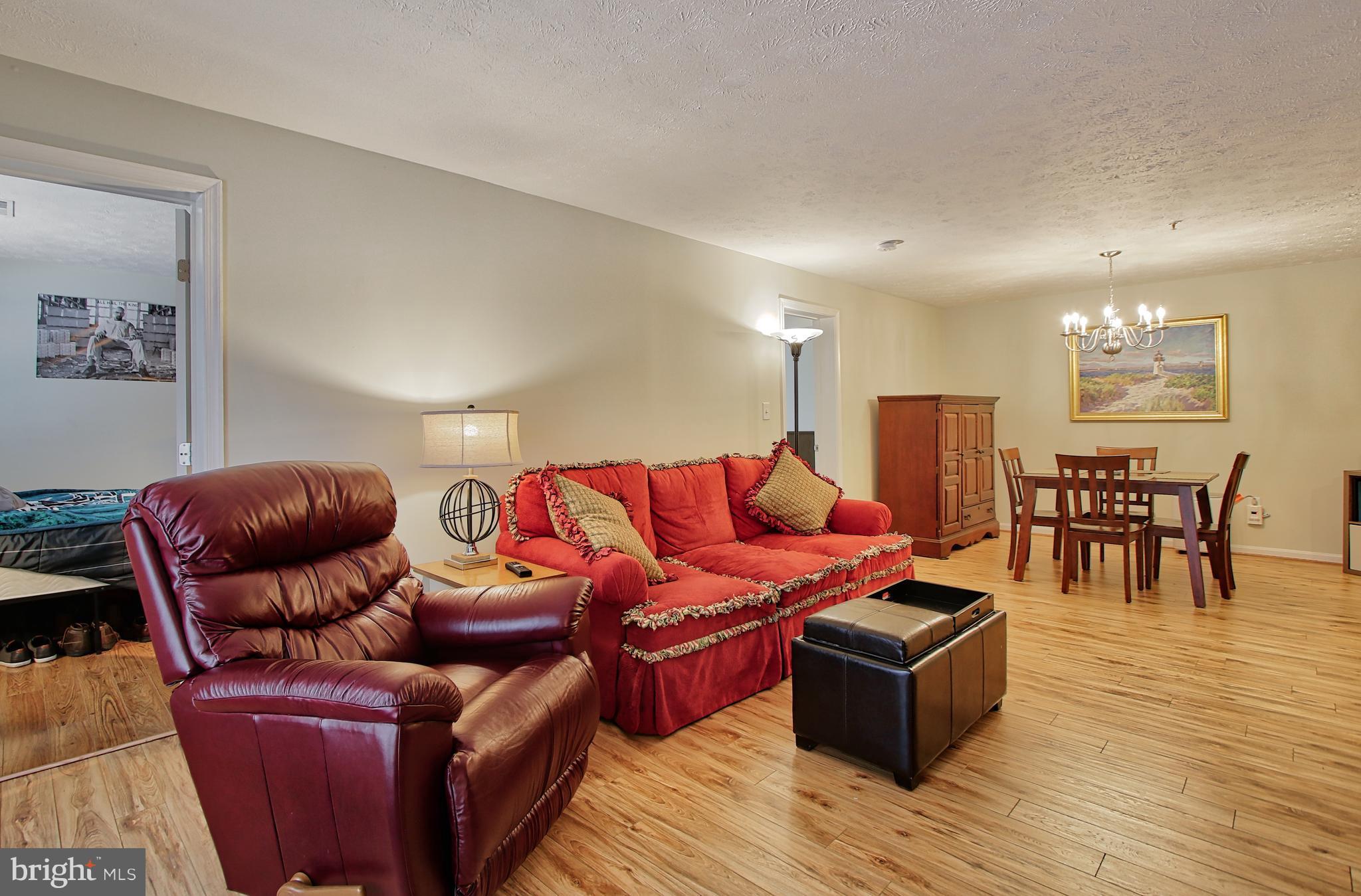 752 Kennington Road, Unit 752 Reisterstown, MD 21136 - Photo 4 of 25 Living Room