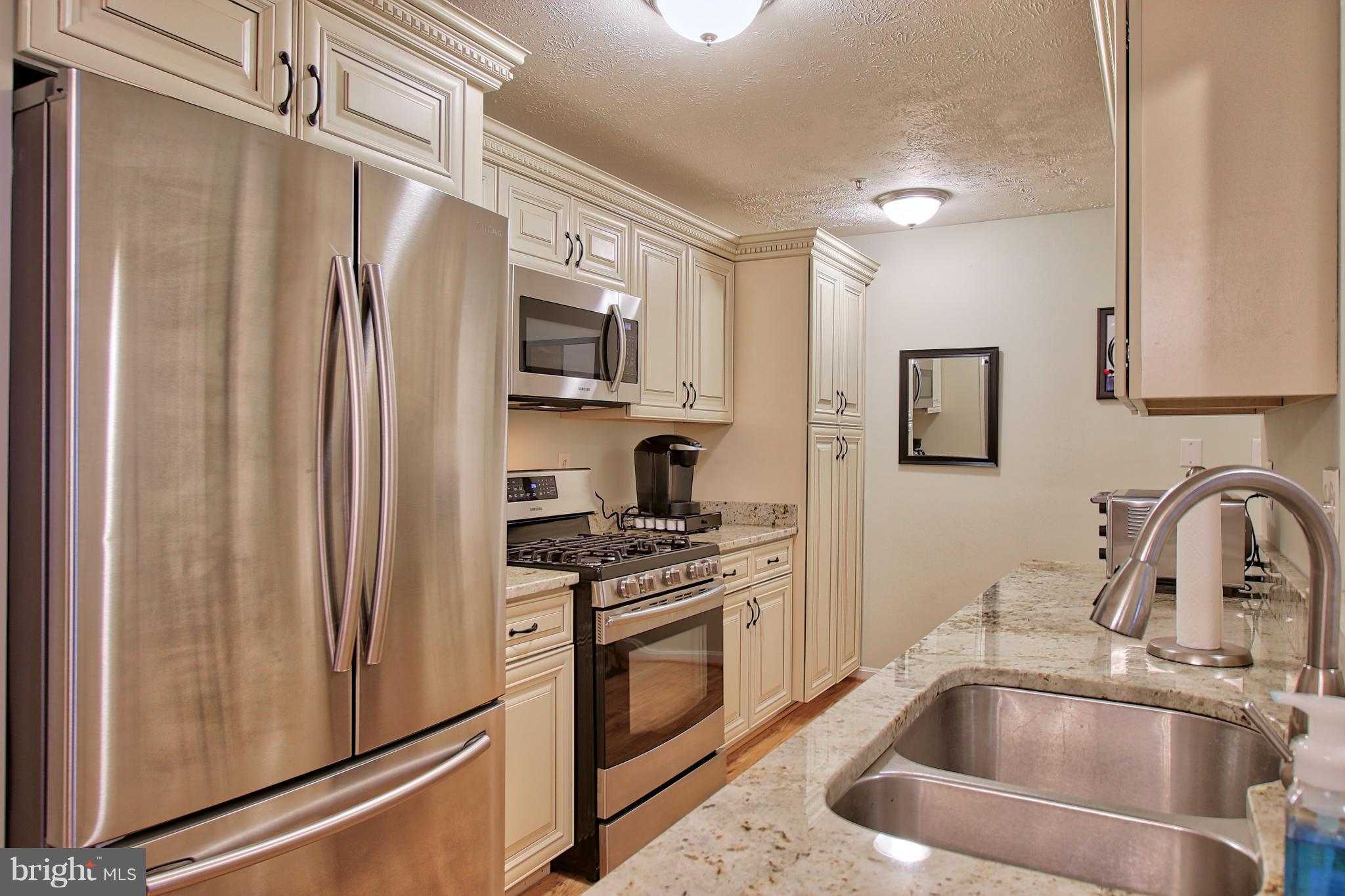 752 Kennington Road, Unit 752 Reisterstown, MD 21136 - Photo 6 of 25 Kitchen