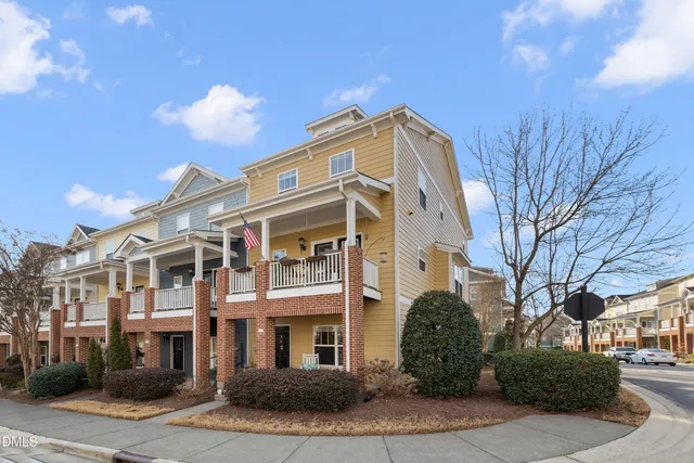 $410,000 | 124 Braeside Court, Cary, NC 27519