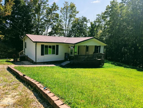 $115,000 | 188 Boggs Hill, Clintwood, VA 24228
