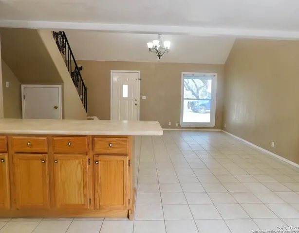 $395,000 | 30 Crestline Drive, Pleasanton, TX 78064