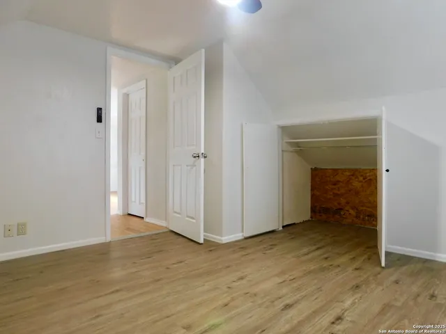 $395,000 | 30 Crestline Drive, Pleasanton, TX 78064