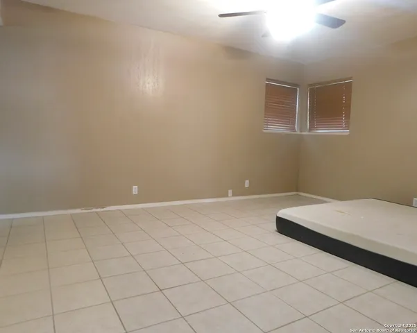 $395,000 | 30 Crestline Drive, Pleasanton, TX 78064