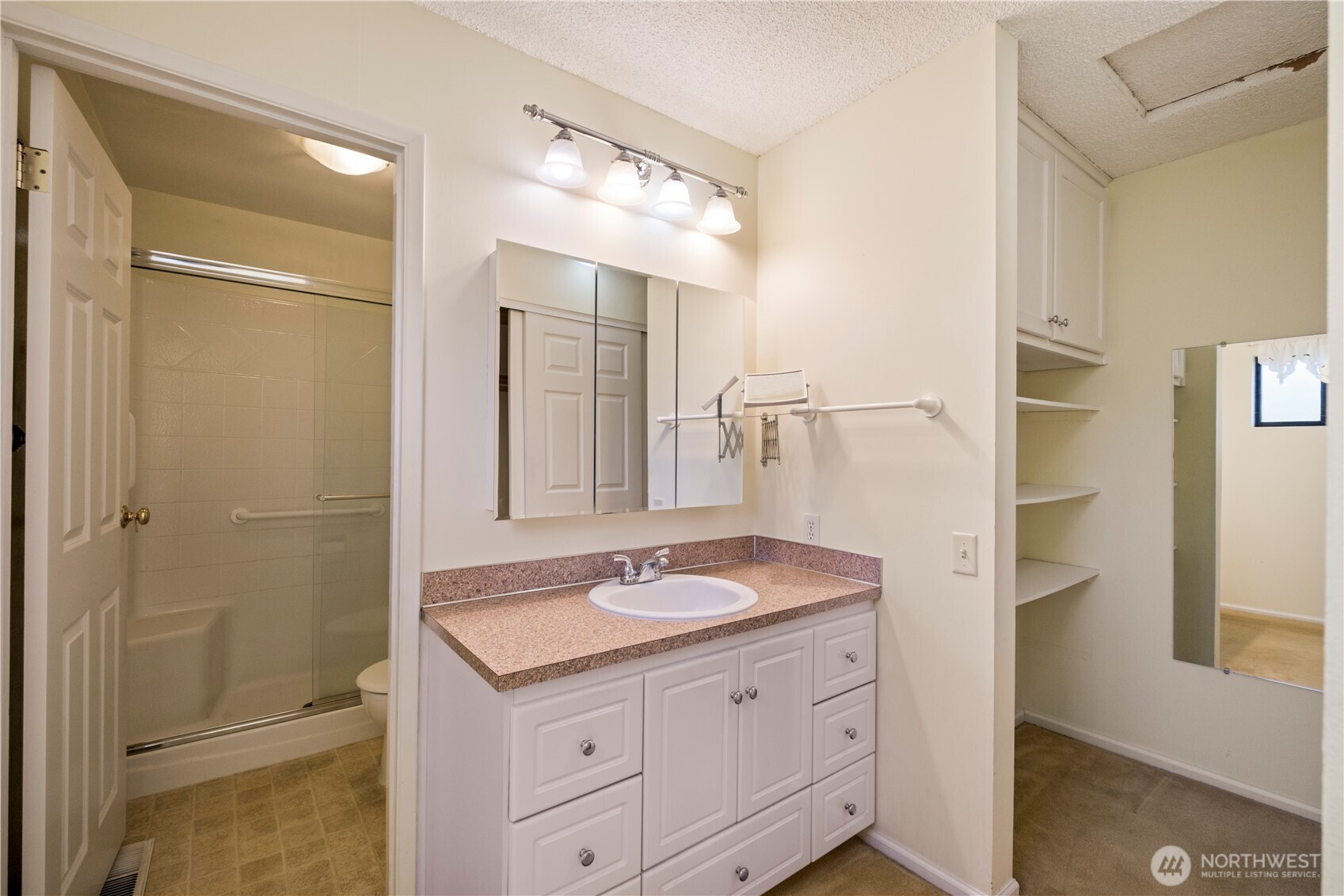 1932 Southeast 17th Court Renton, WA 98055 - Photo 28 of 40 Gallery Image 28