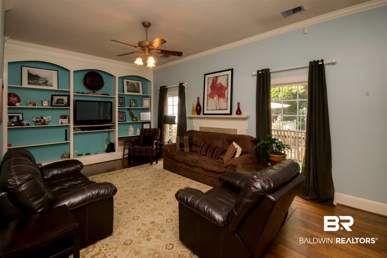 220 Hazel Street Mobile, AL 36607 - Photo 6 of 36