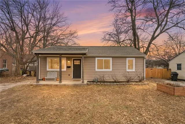 $220,000 | 403 Robie Drive, Belton, MO 64012