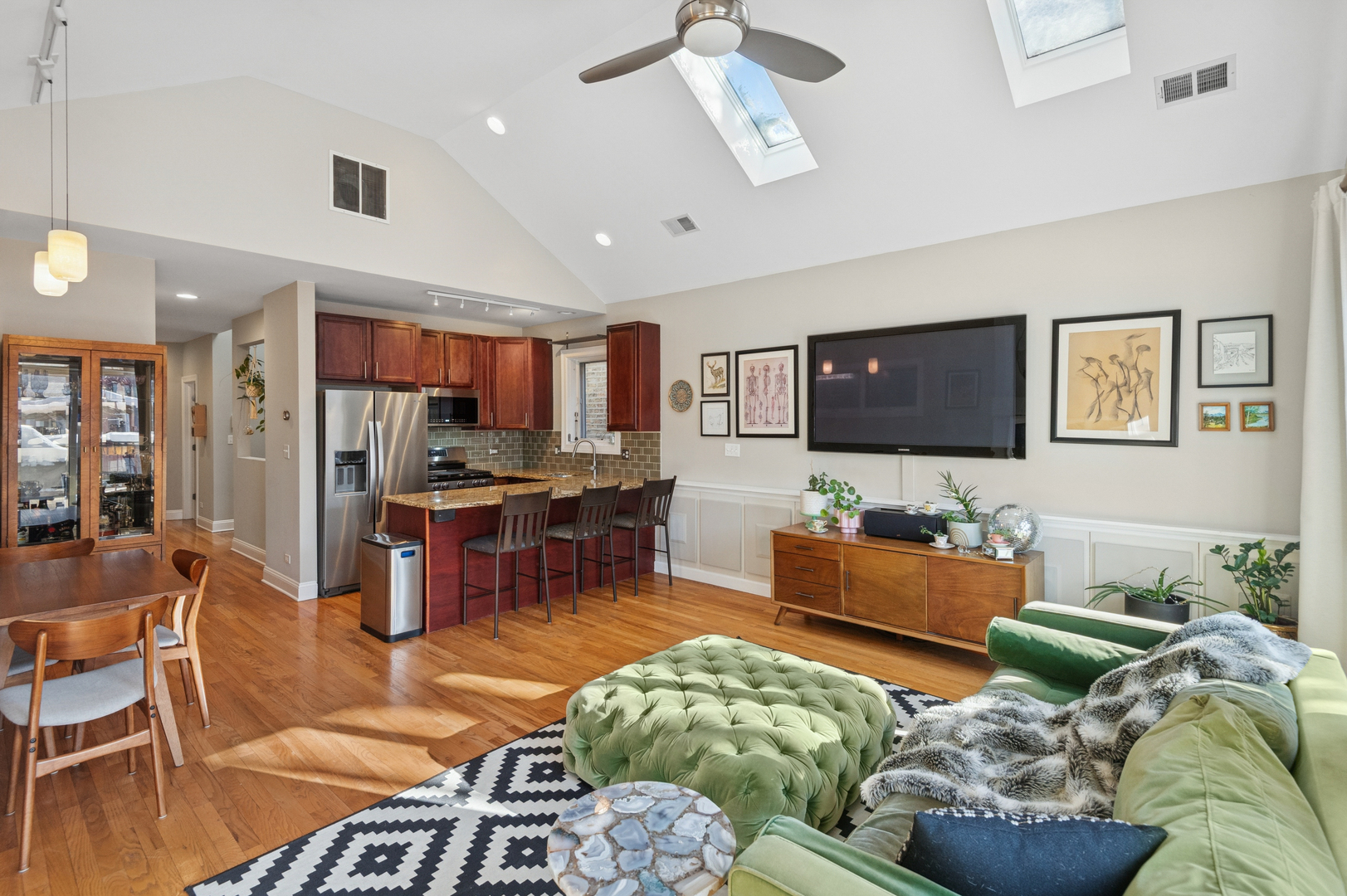 2734 West Potomac Avenue, Unit 2 Chicago, IL 60622 - Photo 6 of 29