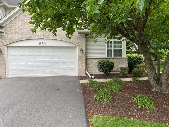 $379,500 | 11900 Winterberry Lane, Plainfield, IL 60585