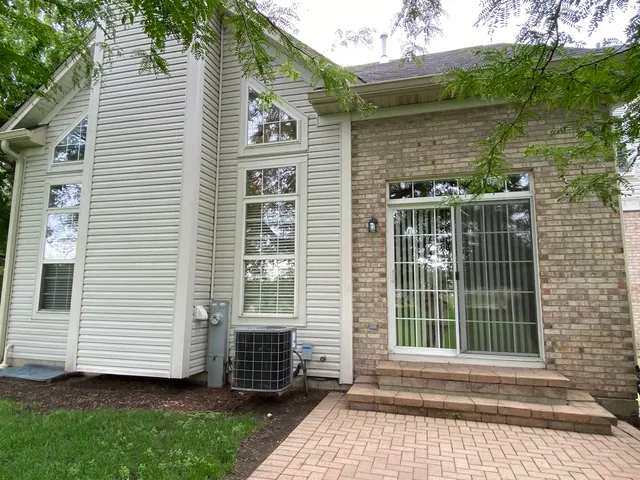 $379,500 | 11900 Winterberry Lane, Plainfield, IL 60585