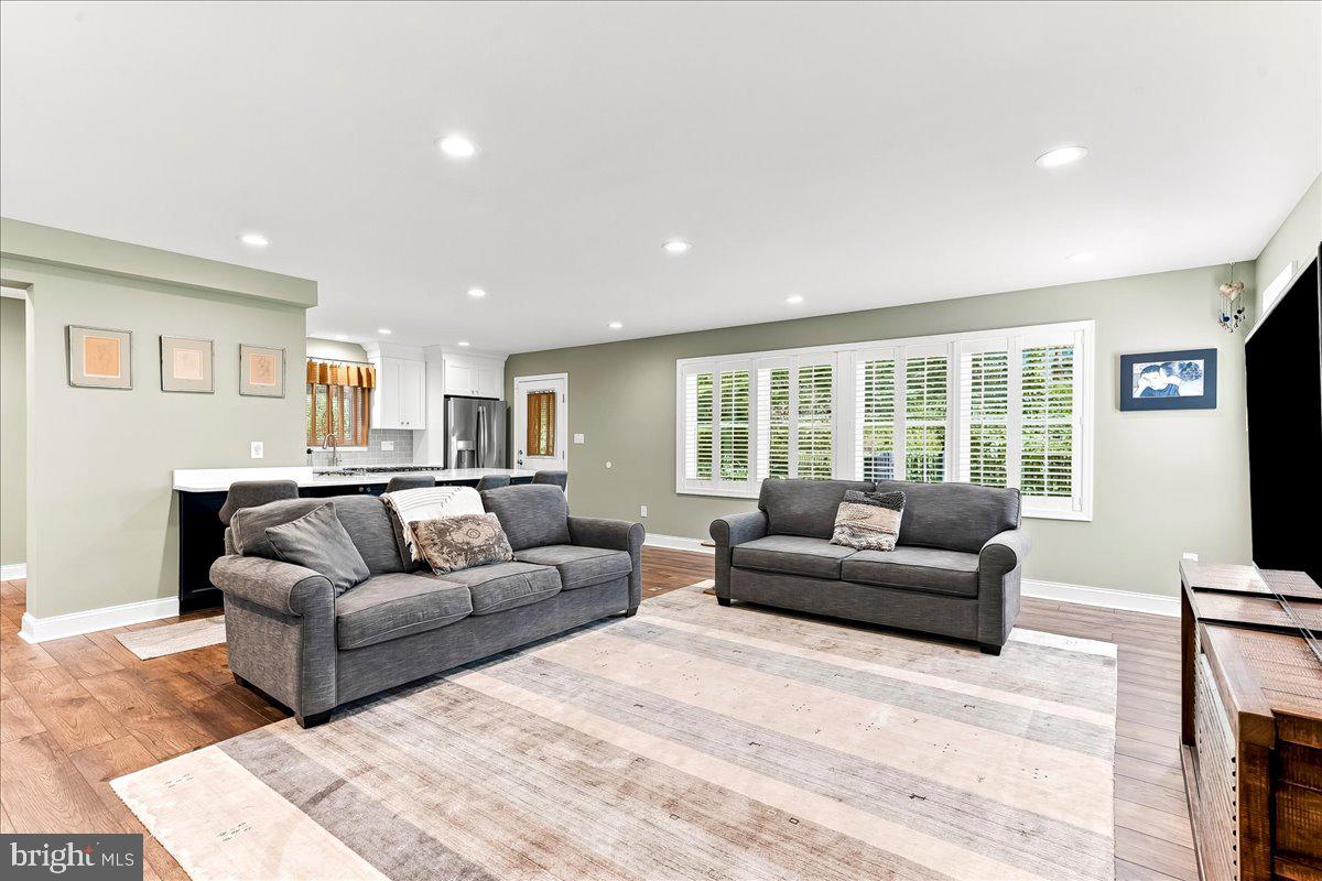 61 Duncan Lane Springfield, PA 19064 - Photo 15 of 42 Great Room