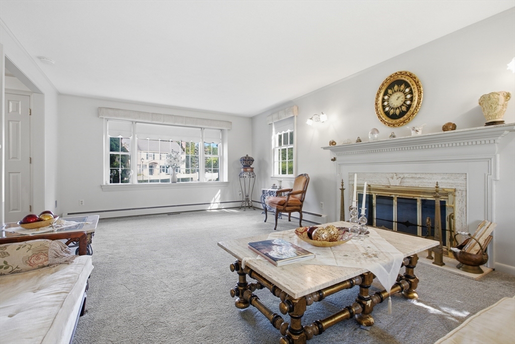 2 Russell Road Lynnfield, MA 01940 - Photo 9 of 42