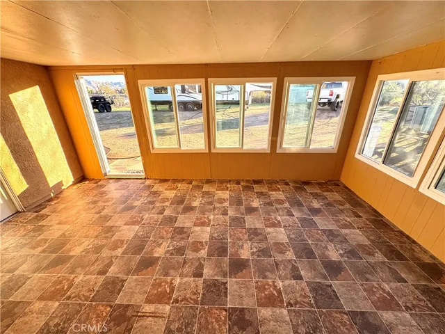 $2,000 | 18393 Catalpa Street, Hesperia, CA 92345