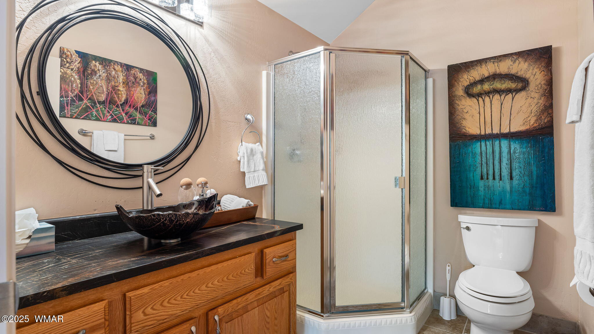 1994 Pine Lake Road Pinetop, AZ 85935 - Photo 41 of 67 Guest Suite Bathroom