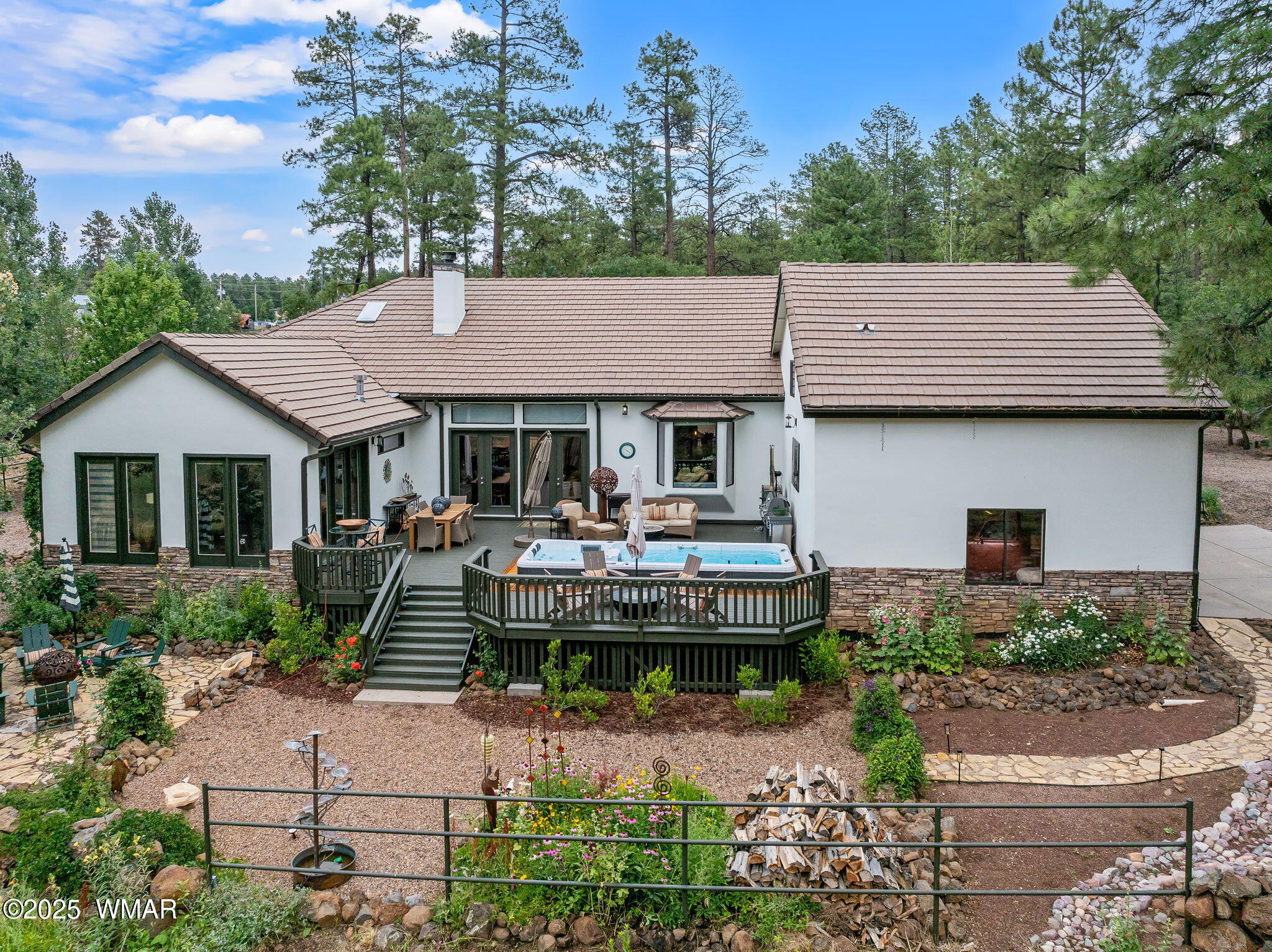 1994 Pine Lake Road Pinetop, AZ 85935 - Photo 4 of 67 Roof is NEW Composition now, photo was previous tile
