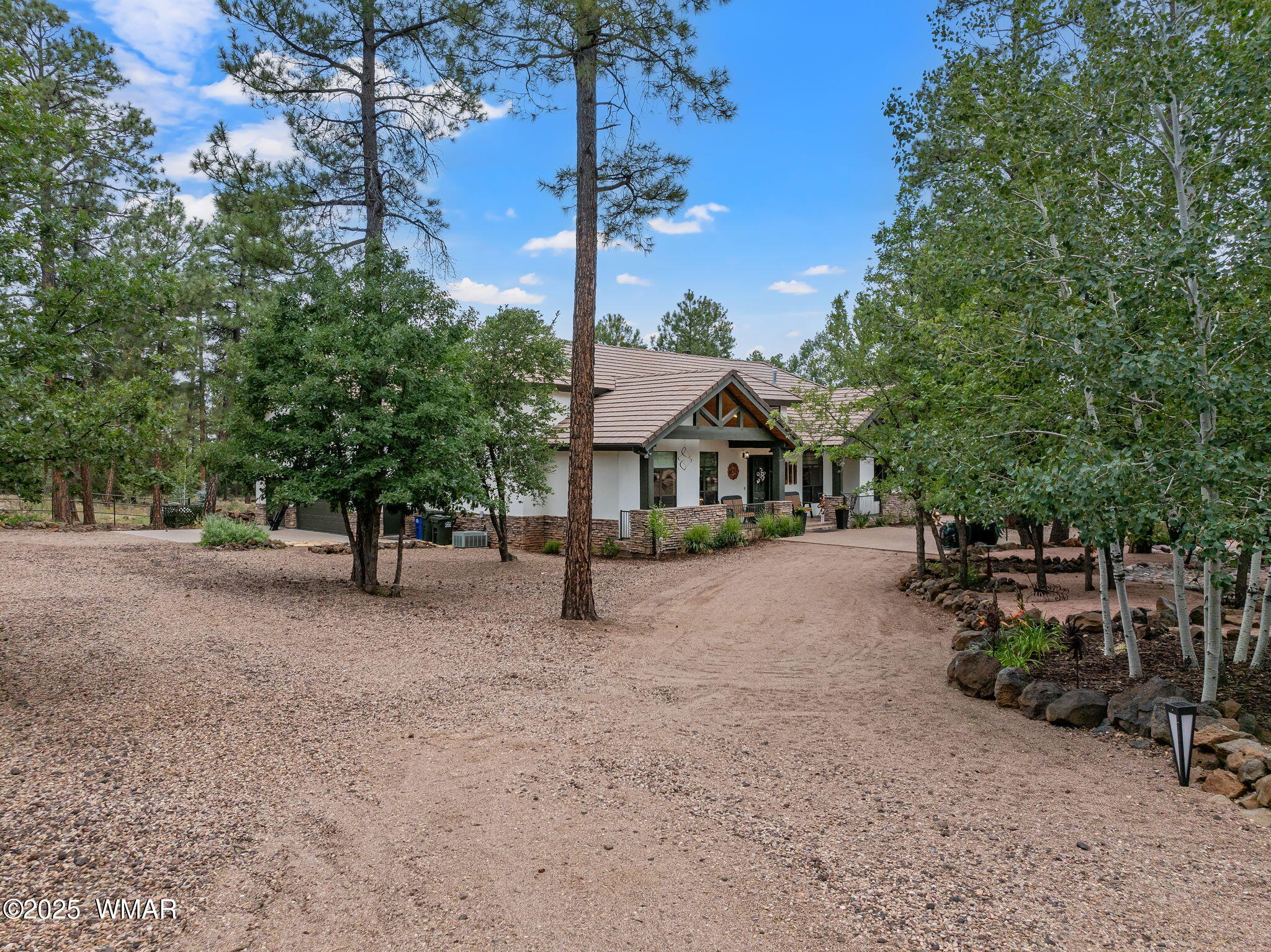 1994 Pine Lake Road Pinetop, AZ 85935 - Photo 5 of 67 Roof is NEW Composition now, photo was previous tile