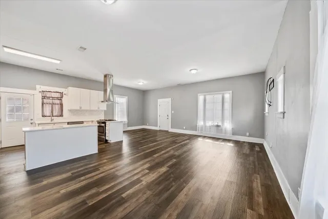 $325,000 | 2046 Courtland Place, Memphis, TN 38104