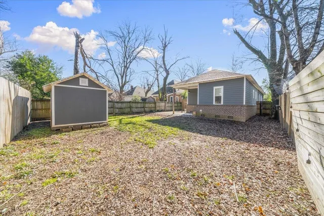 $325,000 | 2046 Courtland Place, Memphis, TN 38104