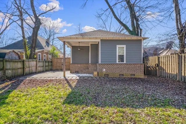 $325,000 | 2046 Courtland Place, Memphis, TN 38104