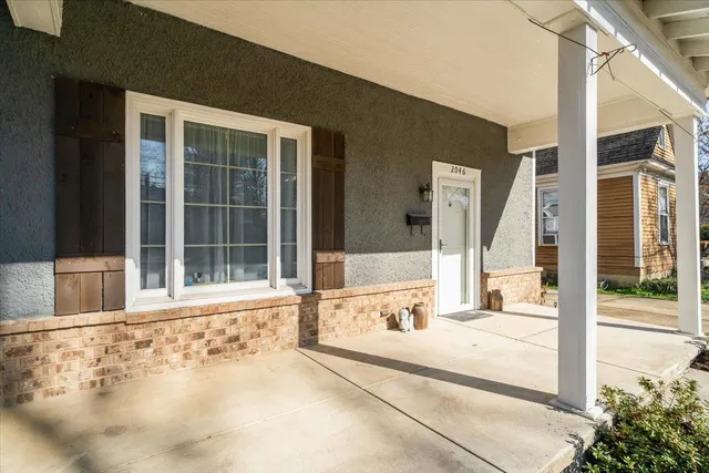 $325,000 | 2046 Courtland Place, Memphis, TN 38104