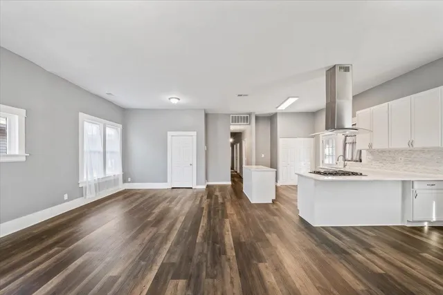 $325,000 | 2046 Courtland Place, Memphis, TN 38104