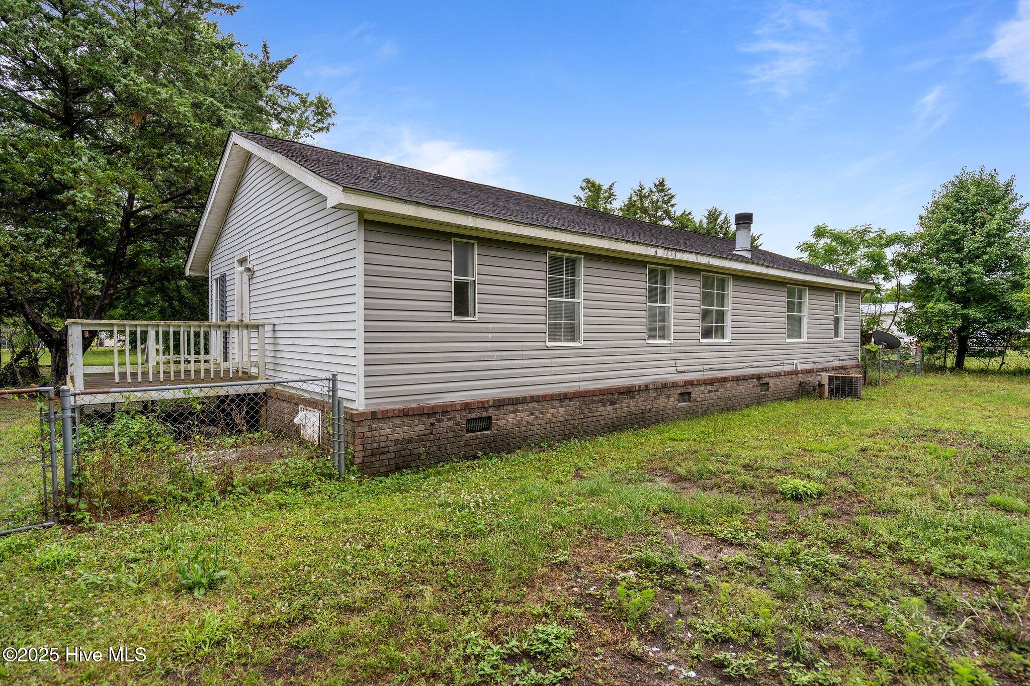 7586 Old River Road Burgaw, NC 28425 - Photo 36 of 48 19-web-or-mls-DSC04487
