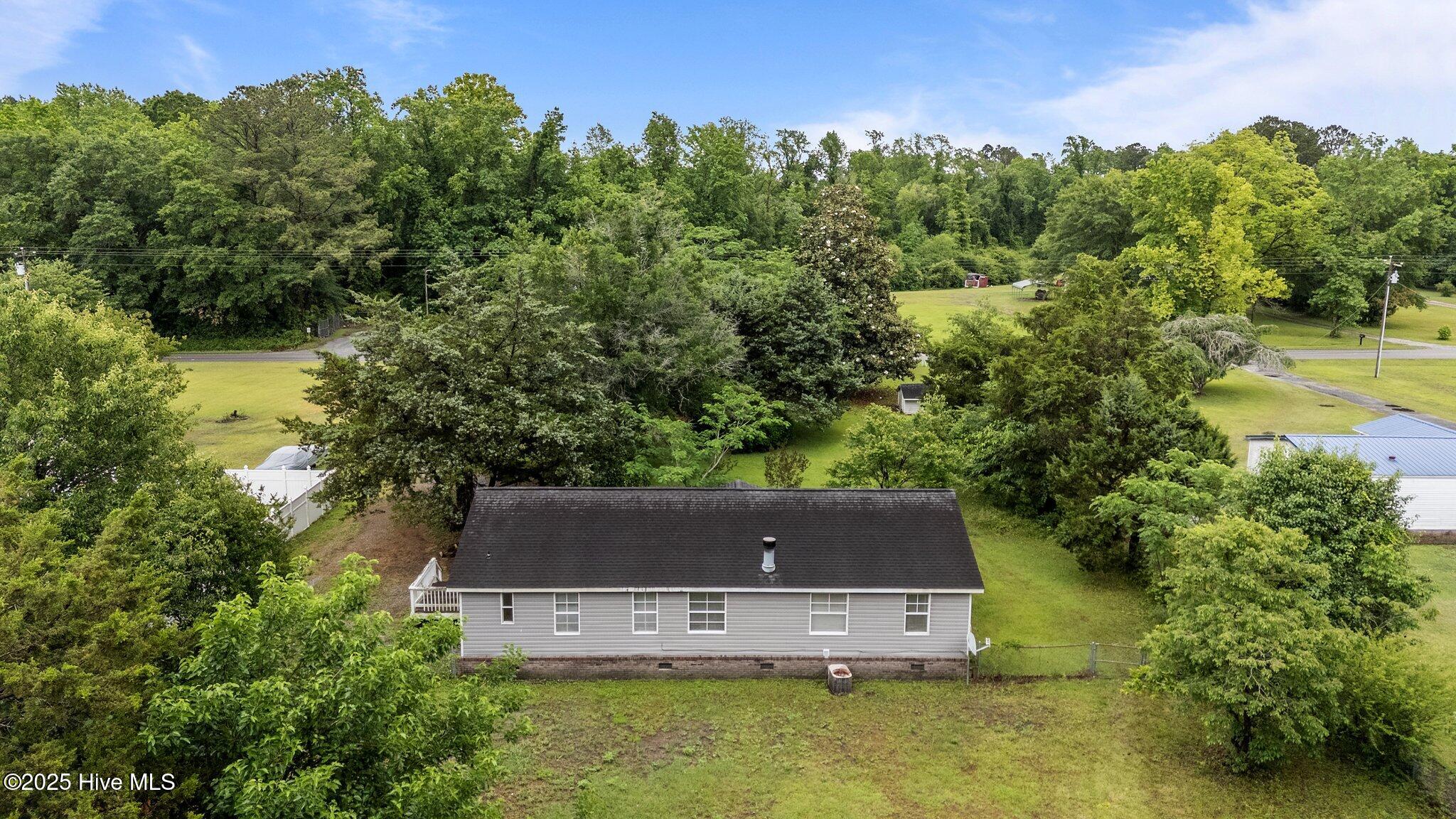 7586 Old River Road Burgaw, NC 28425 - Photo 38 of 48 4-web-or-mls-DJI_20250512123437_0225_D